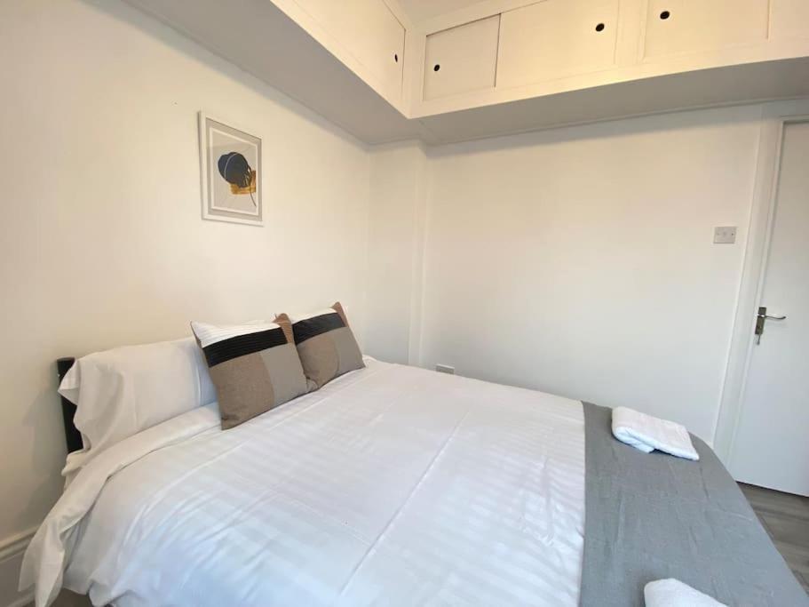 The Spotted Cat… London! Apartman Kültér fotó